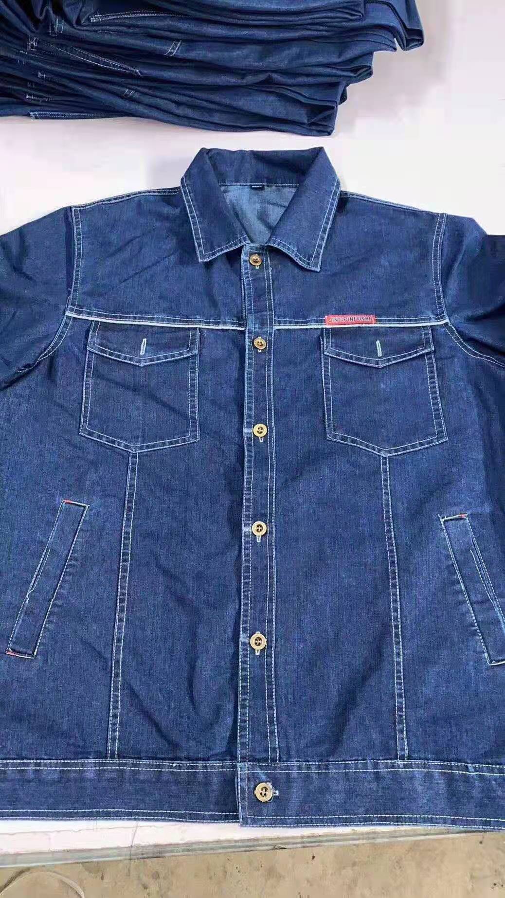 牛仔服能否做為工作服？