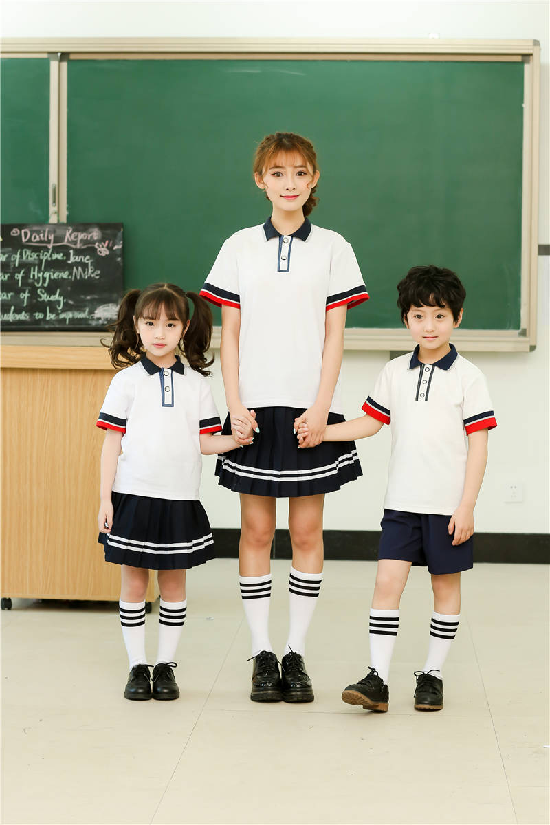 幼兒園大班小學校服定做現(xiàn)貨